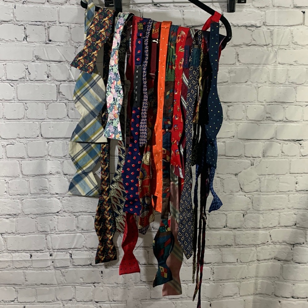 Bundle of vintage men’s bow ties